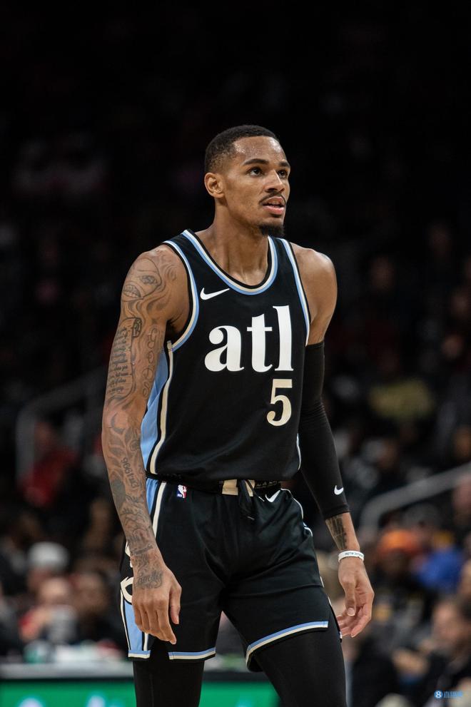 詹姆斯本人 詹姆斯本人